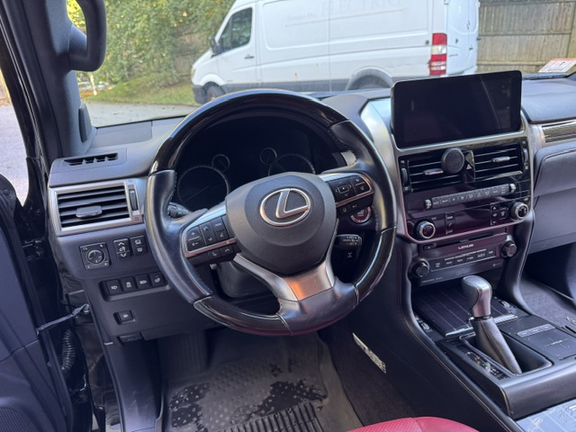 Used 2022 Lexus GX 460 Luxury w/ Sport Design Package AWD/4WD image 13