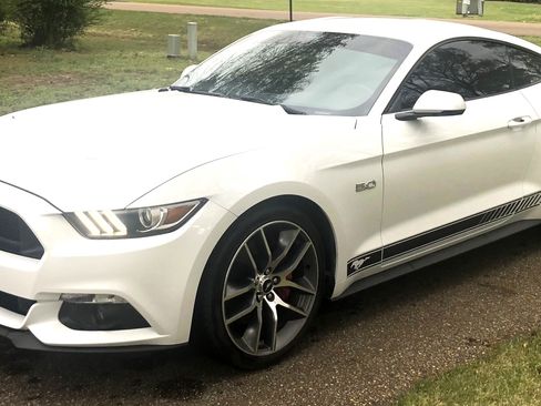 Used 2015 Ford Mustang GT Premium w/ Equipment Group 401A image 2