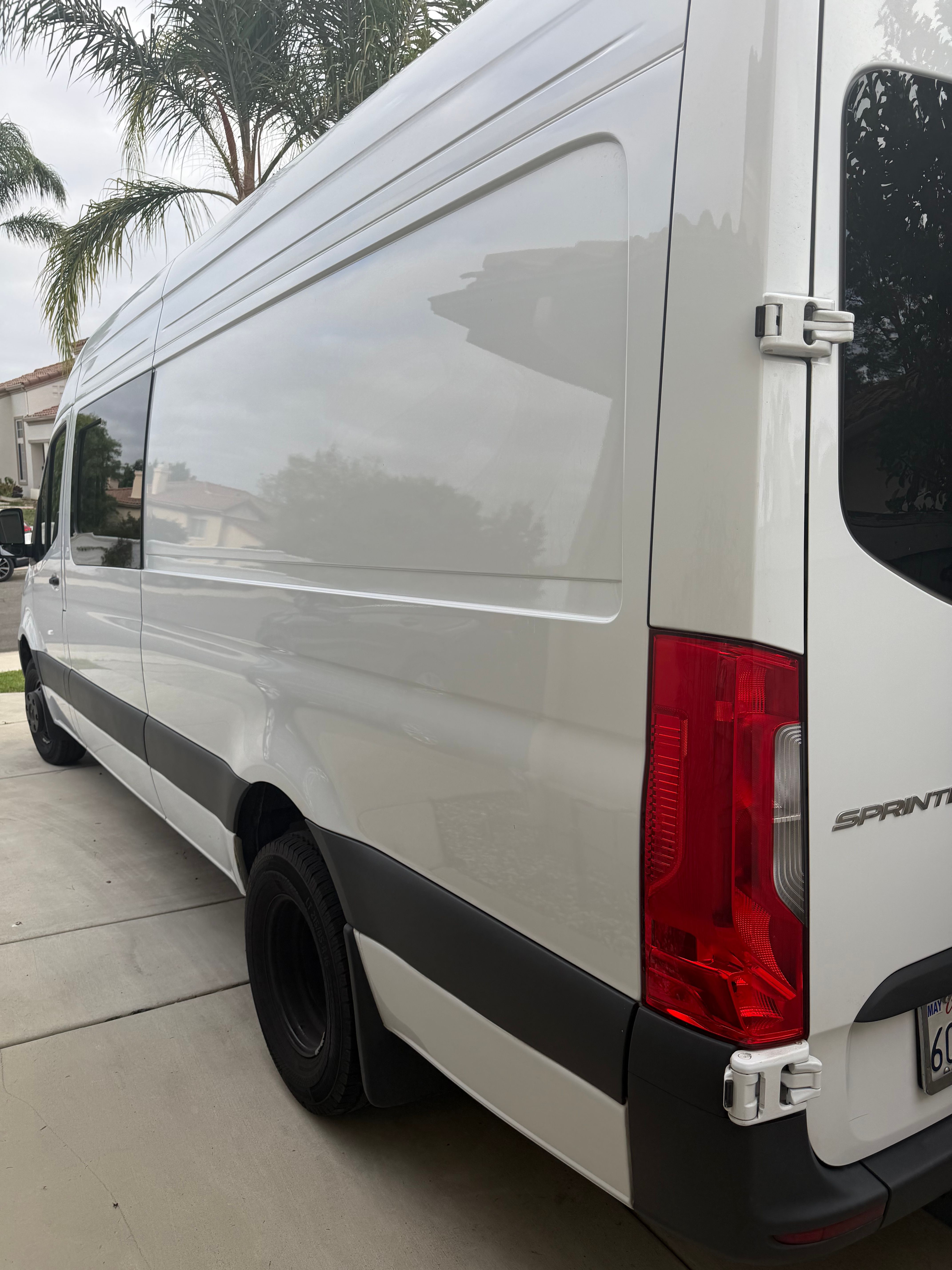 Used 2025 Mercedes-Benz Sprinter 3500 image 2