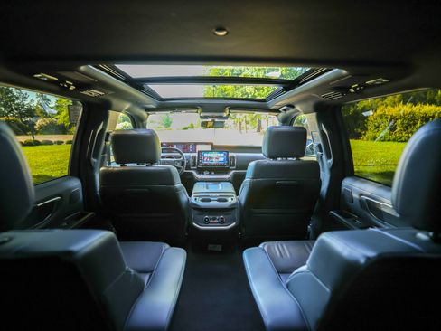 Used 2025 Ford Expedition Max Platinum w/ Stealth Performance Package AWD/4WD image 23