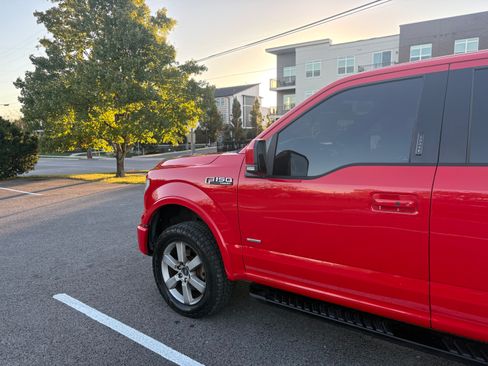Used 2015 Ford F150 Lariat w/ Equipment Group 502A Luxury image 5