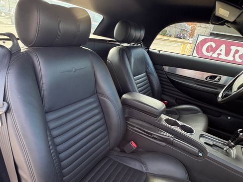 Used 2002 Ford Thunderbird image 8