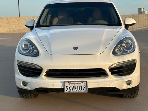 Used 2012 Porsche Cayenne S image 4