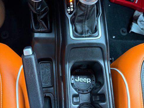 Used 2024 Jeep Gladiator Sport AWD/4WD image 9