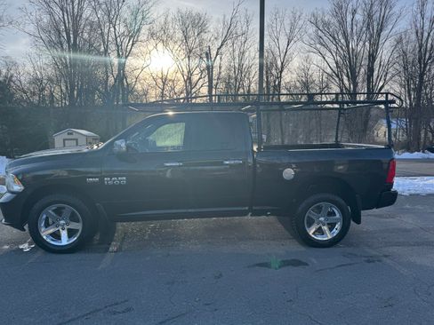 Used 2017 RAM 1500 Express w/ Express Value Package image 9