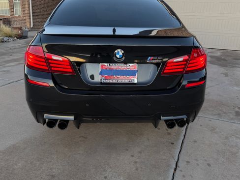 Used 2016 BMW M5 image 9