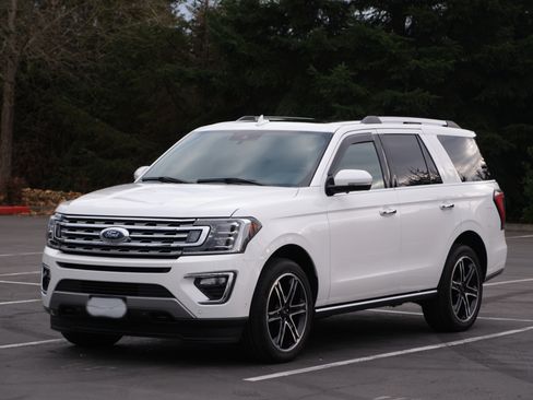 Used 2021 Ford Expedition Limited image 1