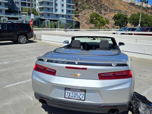 Used 2018 Chevrolet Camaro LT image 9