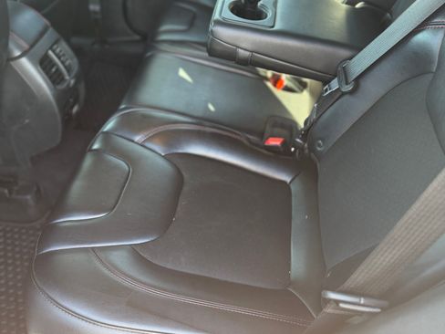 Used 2019 Jeep Cherokee Trailhawk image 12