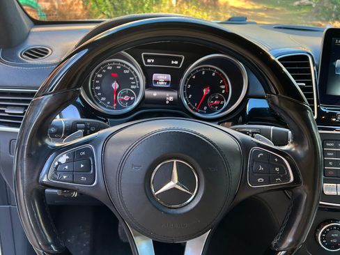 Used 2017 Mercedes-Benz GLS 550 4MATIC image 24