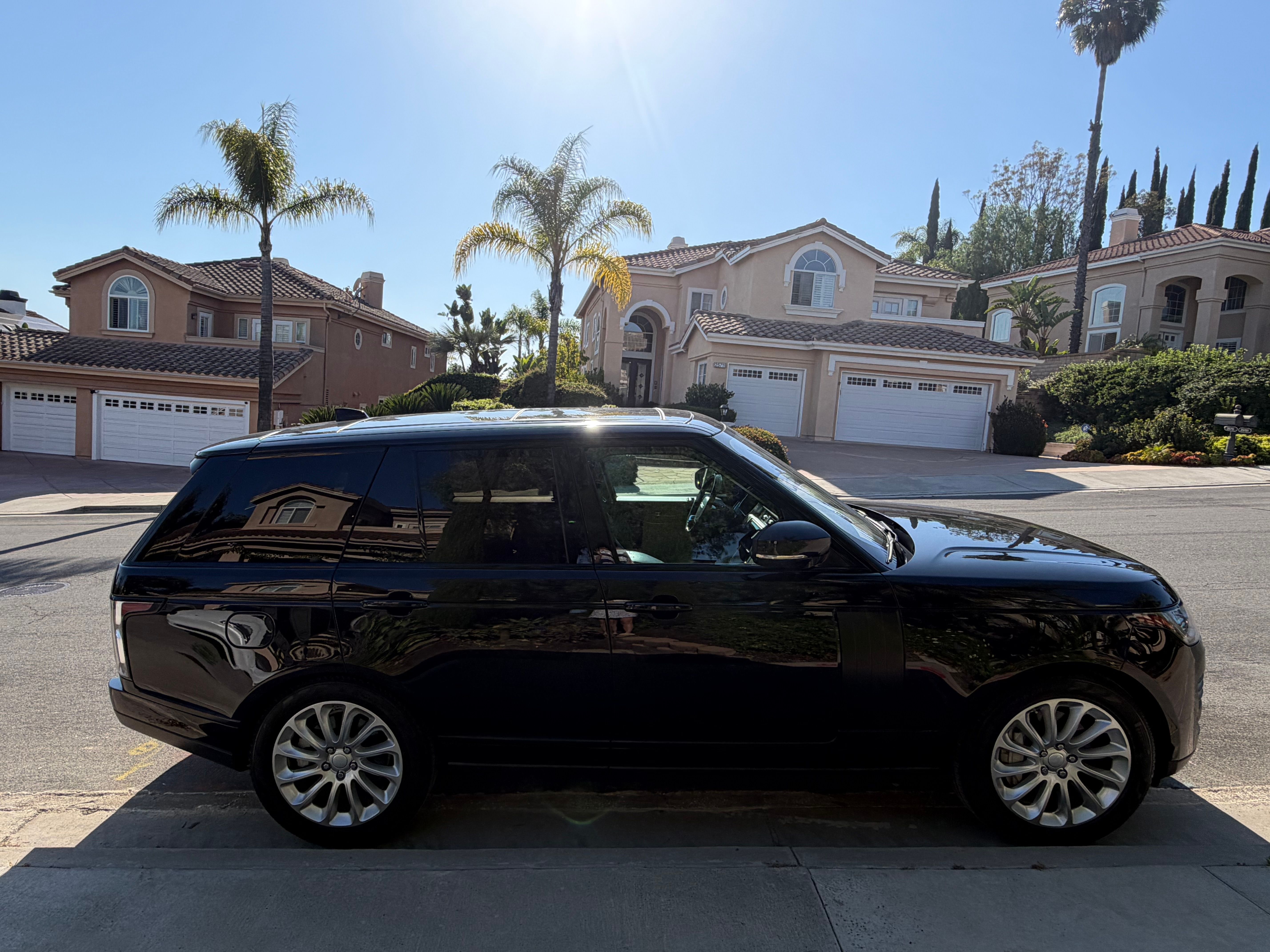 Used 2021 Land Rover Range Rover AWD/4WD image 14
