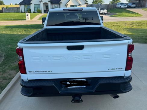 Used 2022 Chevrolet Silverado 2500 Custom w/ Custom Value Package AWD/4WD image 6