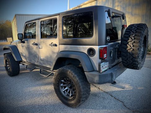 Used 2017 Jeep Wrangler Unlimited Sport w/ Connectivity Group image 2