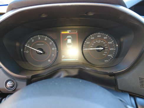 Used 2021 Subaru Crosstrek 2.0i Premium image 14