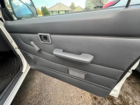 Used 1997 Nissan Pickup XE image 15