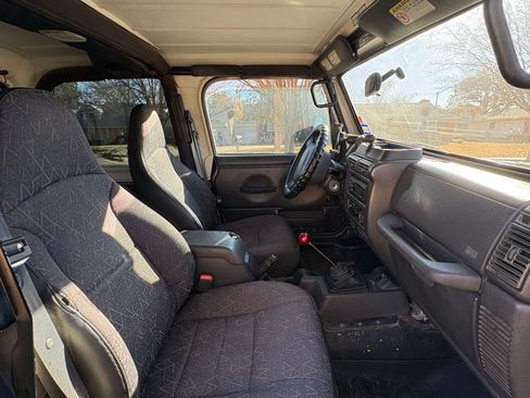 Used 2001 Jeep Wrangler Sport image 8