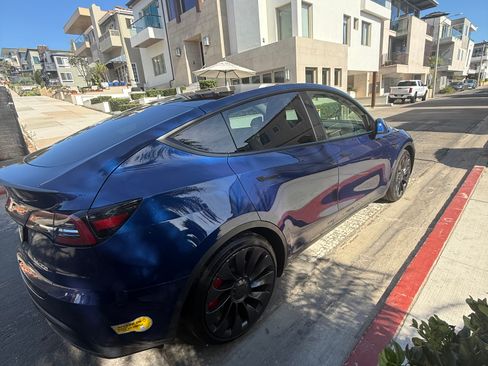 Used 2022 Tesla Model Y Performance AWD/4WD image 6