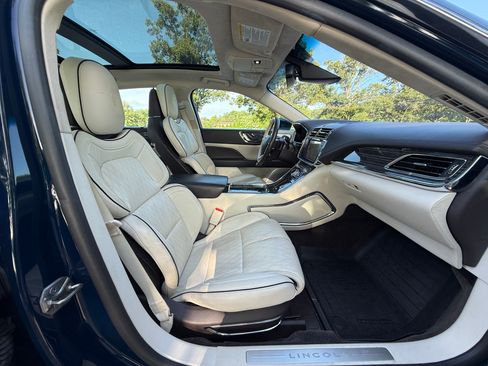 Used 2017 Lincoln Continental Black Label w/ Rear-seat Package AWD/4WD image 21