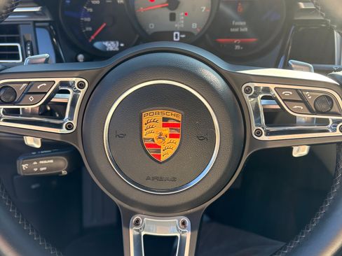 Used 2020 Porsche Macan S image 13