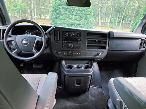 Used 2014 Chevrolet Express 2500 LT w/ LT Preferred Equipment Group image 8