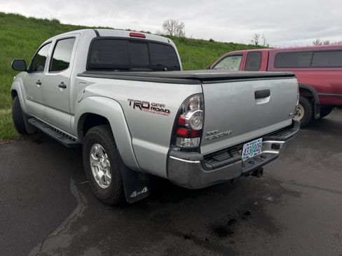 Used 2013 Toyota Tacoma Pickup 4D 5 ft w/ TRD Off-Road Pkg image 10