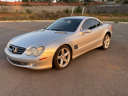 Used 2005 Mercedes-Benz SL 500 image 4