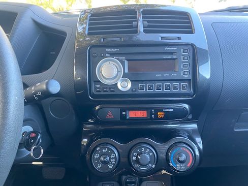 Used 2010 Scion xD FWD image 10