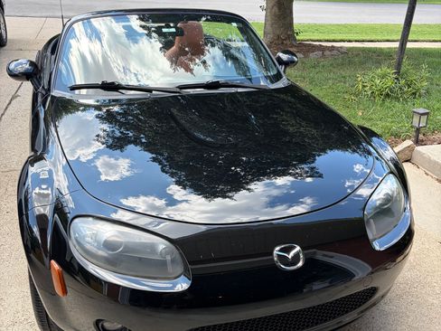 Used 2006 MAZDA MX-5 Miata Grand Touring RWD image 1