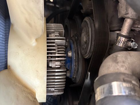 Used 2004 Toyota Land Cruiser image 16