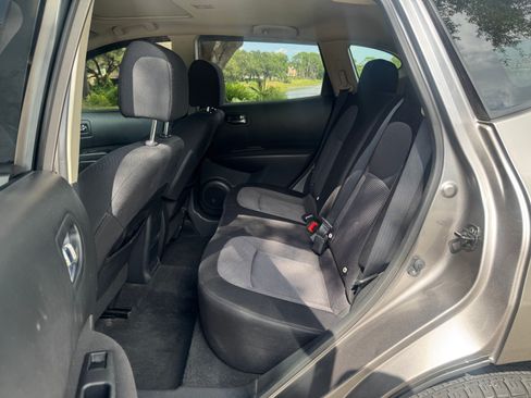 Used 2012 Nissan Rogue SV w/ Premium Pkg FWD image 10