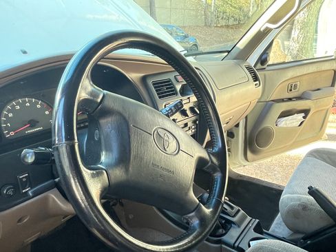 Used 1999 Toyota 4Runner SR5 image 5