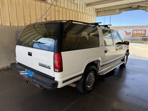 Used 1993 Chevrolet Suburban 2500 image 6