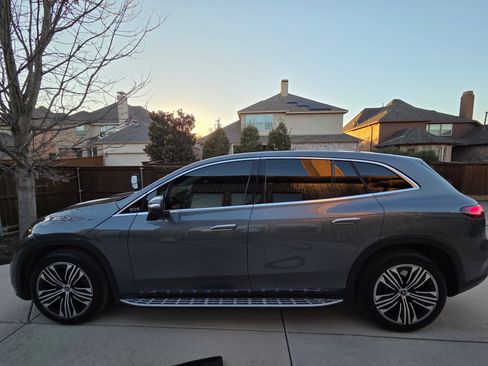 Used 2023 Mercedes-Benz EQS 450+ SUV image 12