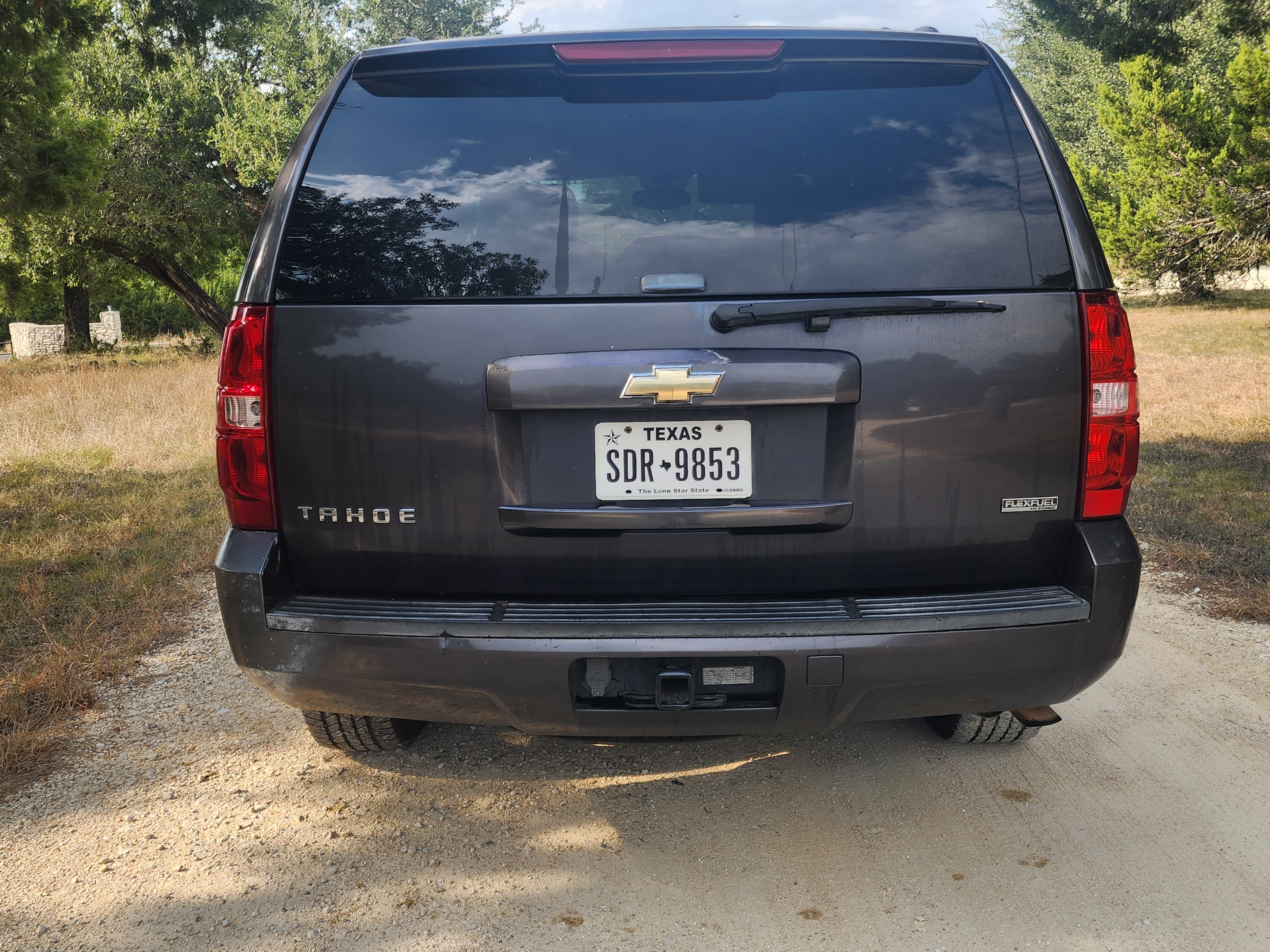 Used 2010 Chevrolet Tahoe LS w/ Exterior Plus Package RWD image 6