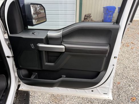 Used 2016 Ford F150 XLT w/ Equipment Group 302A Luxury image 5