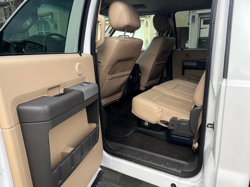 Used 2016 Ford F250 Lariat w/ Lariat Ultimate Package image 9