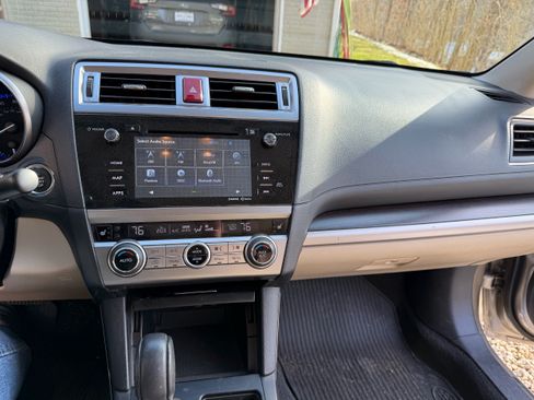 Used 2015 Subaru Legacy 2.5i Limited image 5