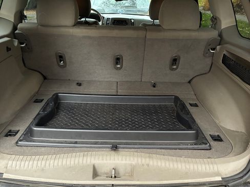 Used 2005 Jeep Grand Cherokee Laredo image 2