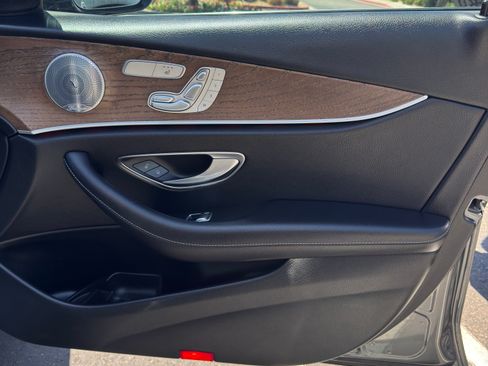 Used 2018 Mercedes-Benz E 300 image 28