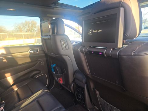 Used 2015 Jeep Grand Cherokee Summit image 12