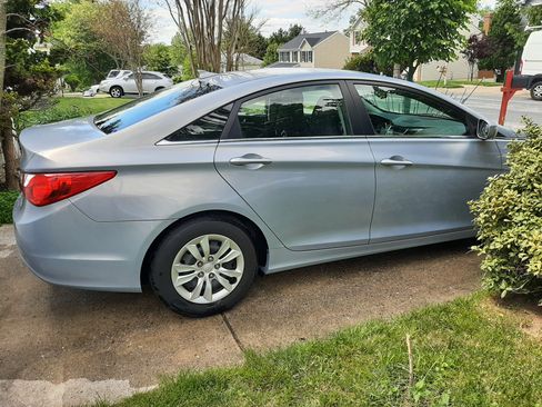 Used 2012 Hyundai Sonata GLS FWD image 2