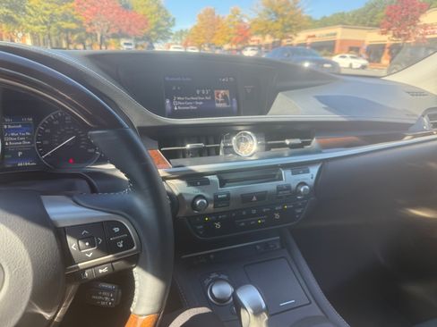 Used 2017 Lexus ES 350 image 11