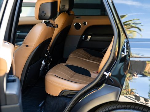 Used 2018 Land Rover Range Rover Sport Supercharged image 6