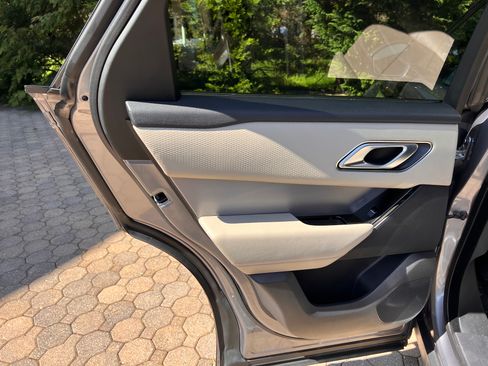 Used 2020 Land Rover Range Rover Velar R-Dynamic S image 16