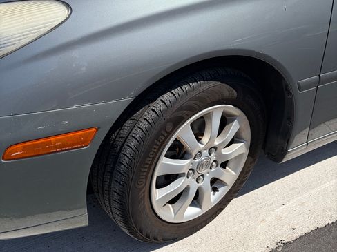 Used 2002 Lexus ES 330 FWD image 6