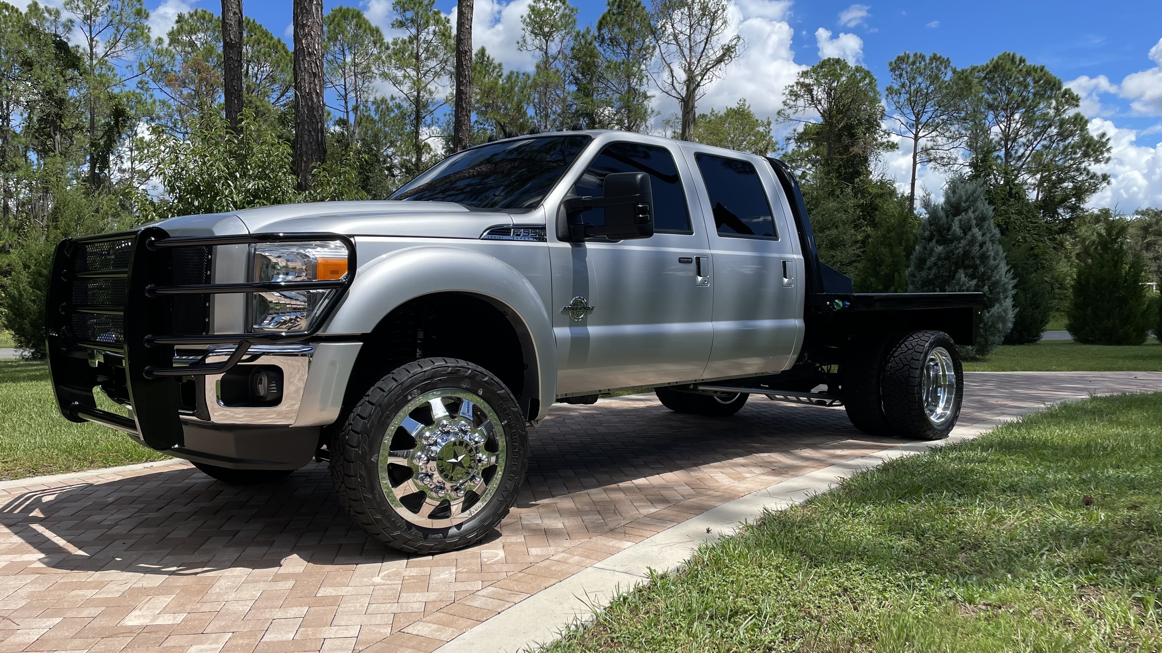 Used 2016 Ford F350 Lariat w/ Lariat Ultimate Package AWD/4WD image 4