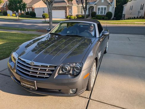 Used 2005 Chrysler Crossfire Limited RWD image 5