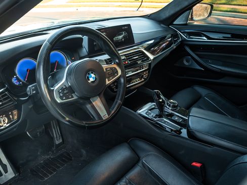 Used 2018 BMW M550i xDrive w/ Driving Assistance Package AWD/4WD image 10