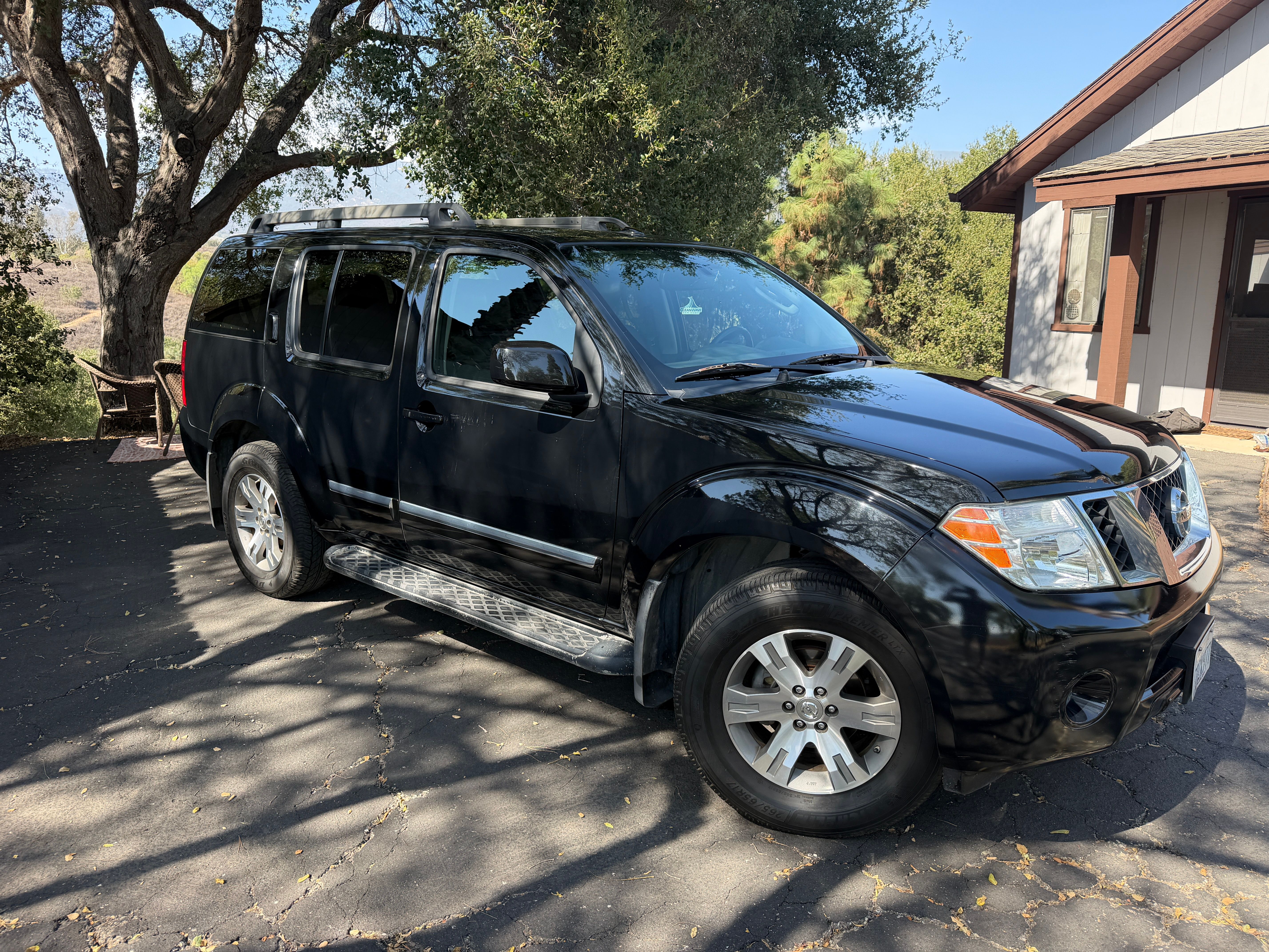 Used 2012 Nissan Pathfinder Silver RWD image 5