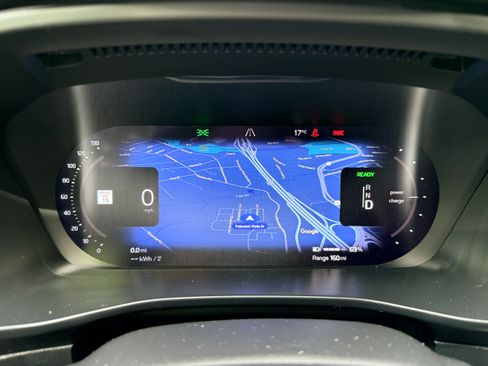 Used 2021 Volvo XC40 P8 Recharge AWD/4WD image 11